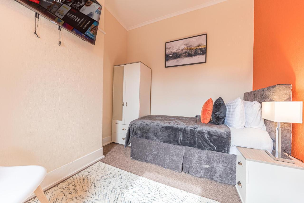 *King Bed* Luxury City Centre House Barrow-in-Furness Exteriör bild