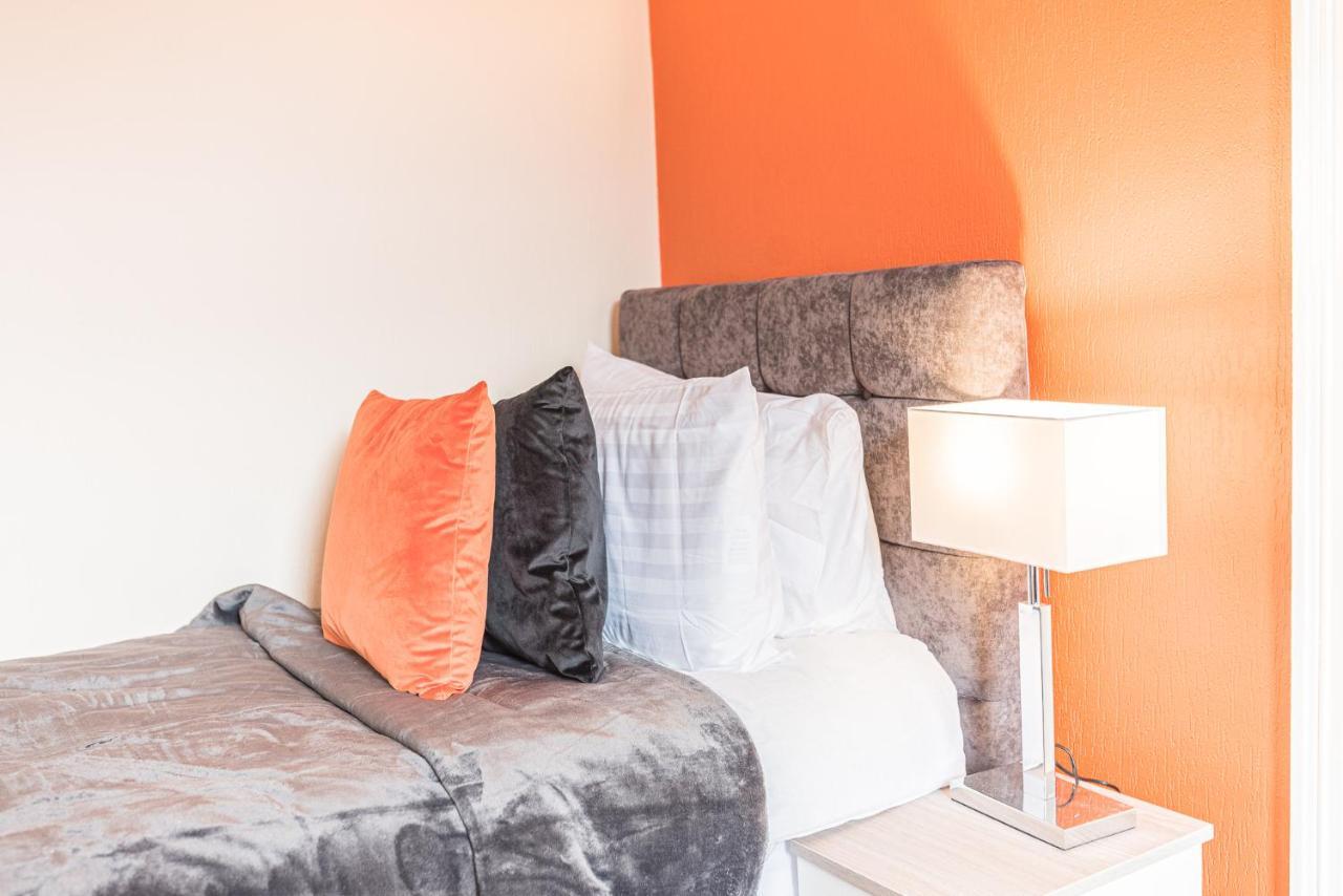 *King Bed* Luxury City Centre House Barrow-in-Furness Exteriör bild