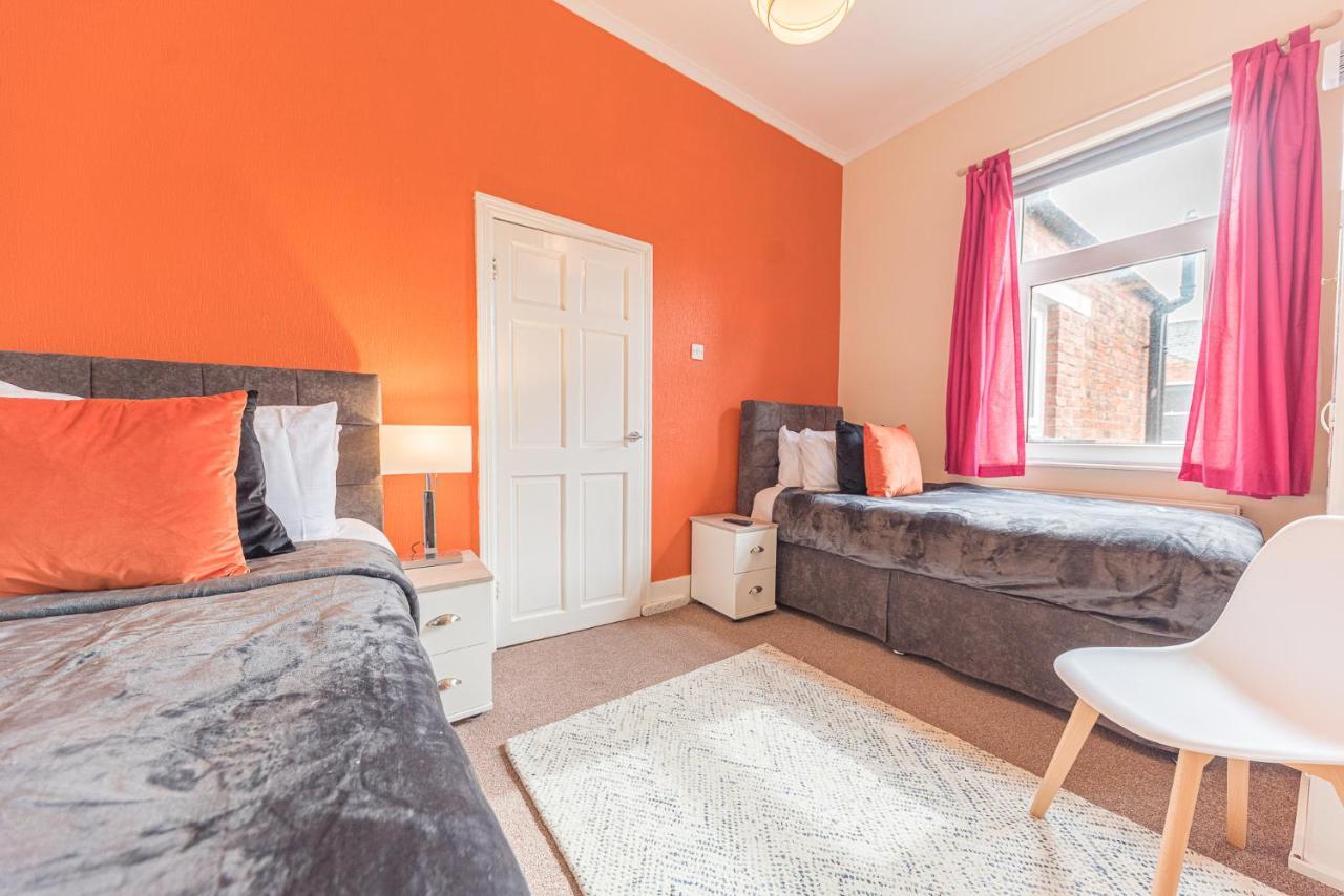 *King Bed* Luxury City Centre House Barrow-in-Furness Exteriör bild