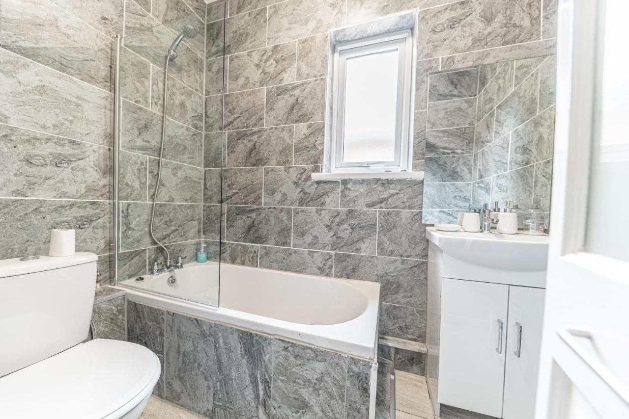 *King Bed* Luxury City Centre House Barrow-in-Furness Exteriör bild